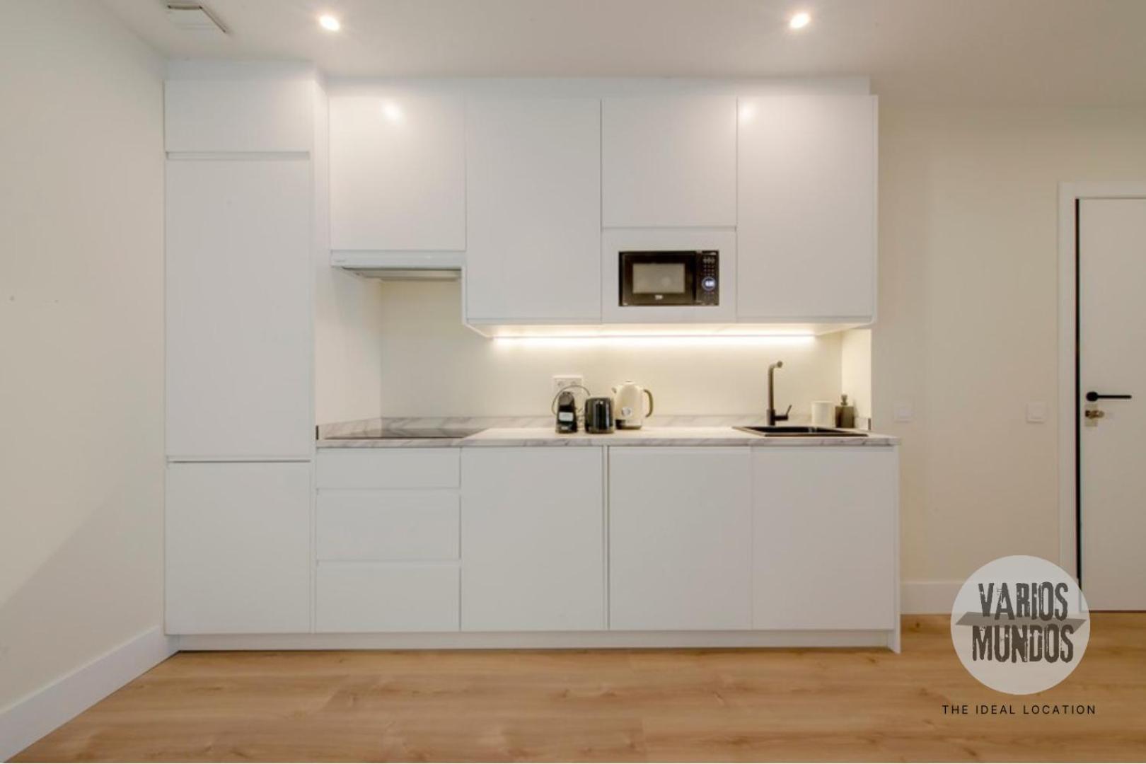 Tu Estancia Para 6 En Malasana Conoce San Bernardo 20 马德里 外观 照片